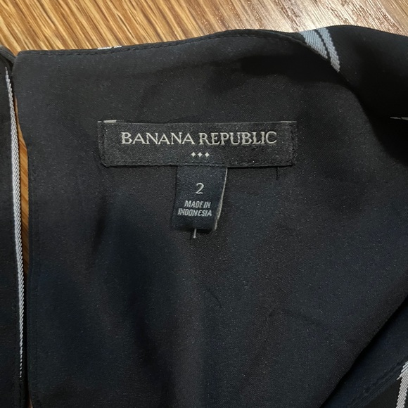 Banana Republic Sleeveless Romper - Picture 3 of 3
